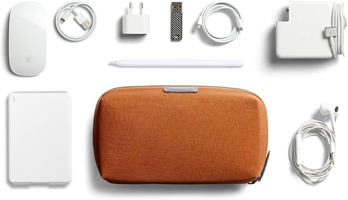 Bellroy Tech Kit (Tech Accessories Organizer Pouch, Zipper Closure Design, Stores Power Bank, Phone Charger, Cables & More, Internal)