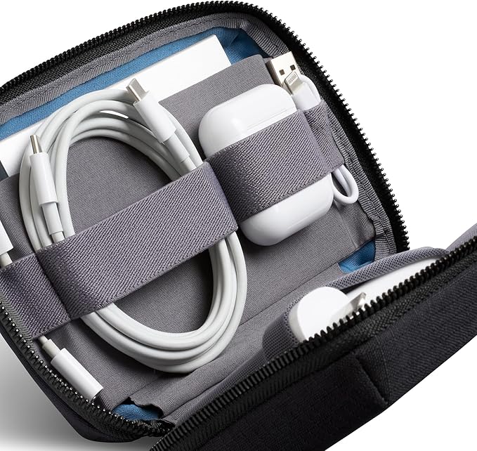 Bellroy Tech Kit Compact (Charger, Cables, Mouse, powerbank, USB Keys, dongles) - Black